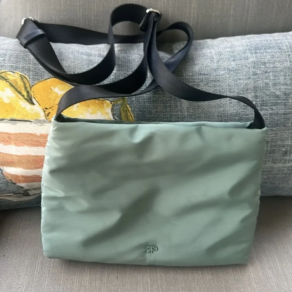 PARFOIS BRUCE Crossbody bag - green Sleek Green/Black